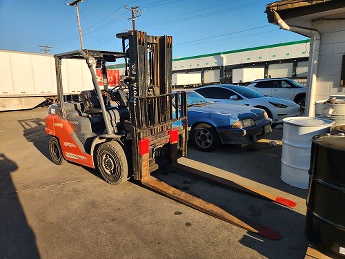 TOYOTA 8FD35U photo 4