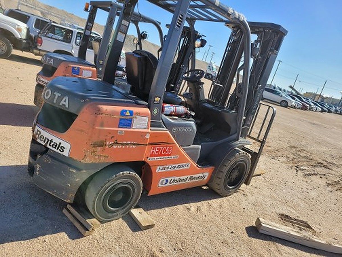TOYOTA 8FDU30 photo 3