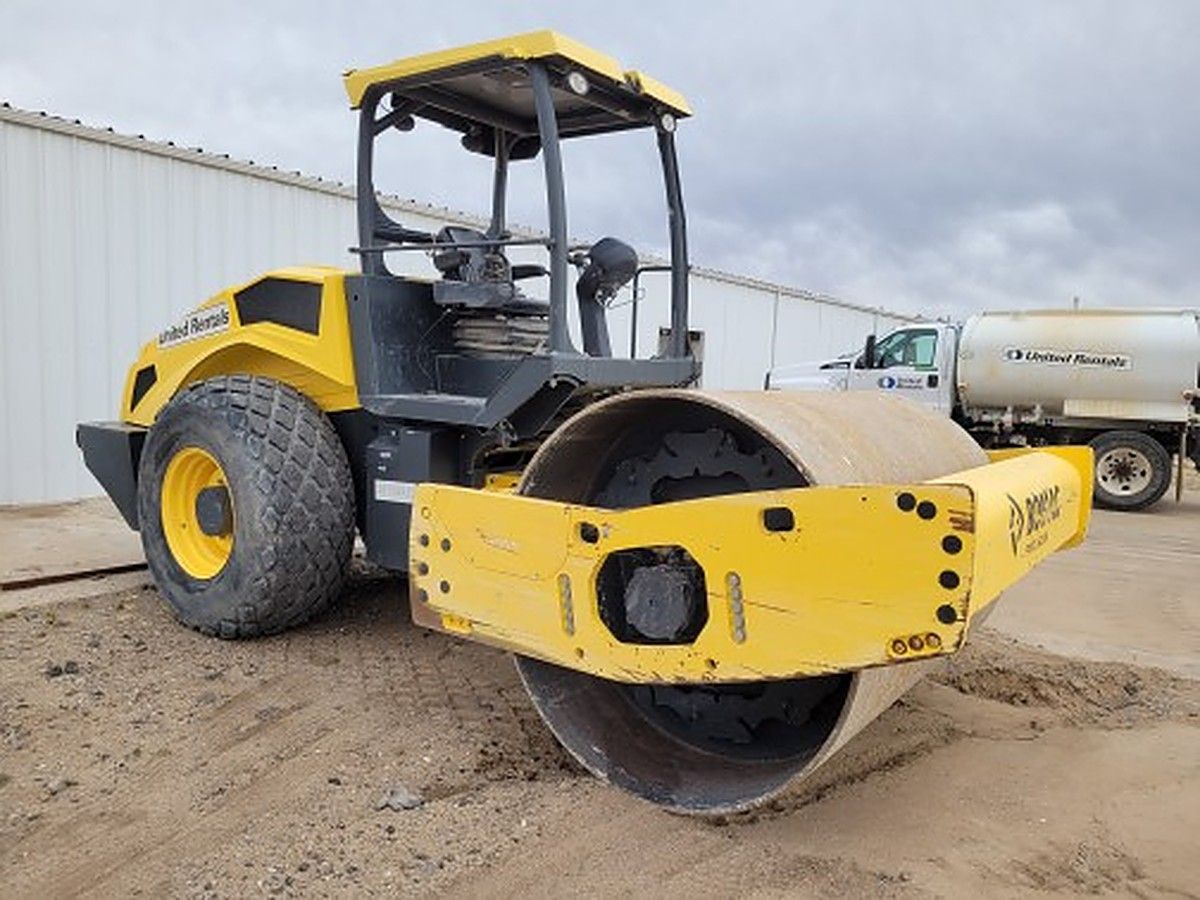 BOMAG BW211D-5 photo 3