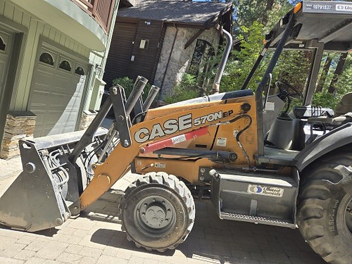 CASE 570N EP photo 2