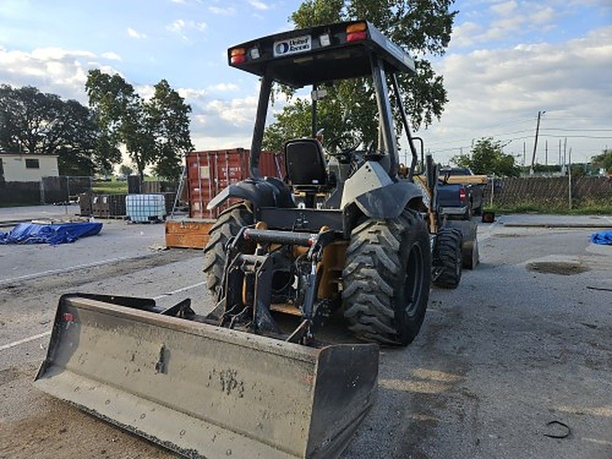 CASE 570N EP photo 2