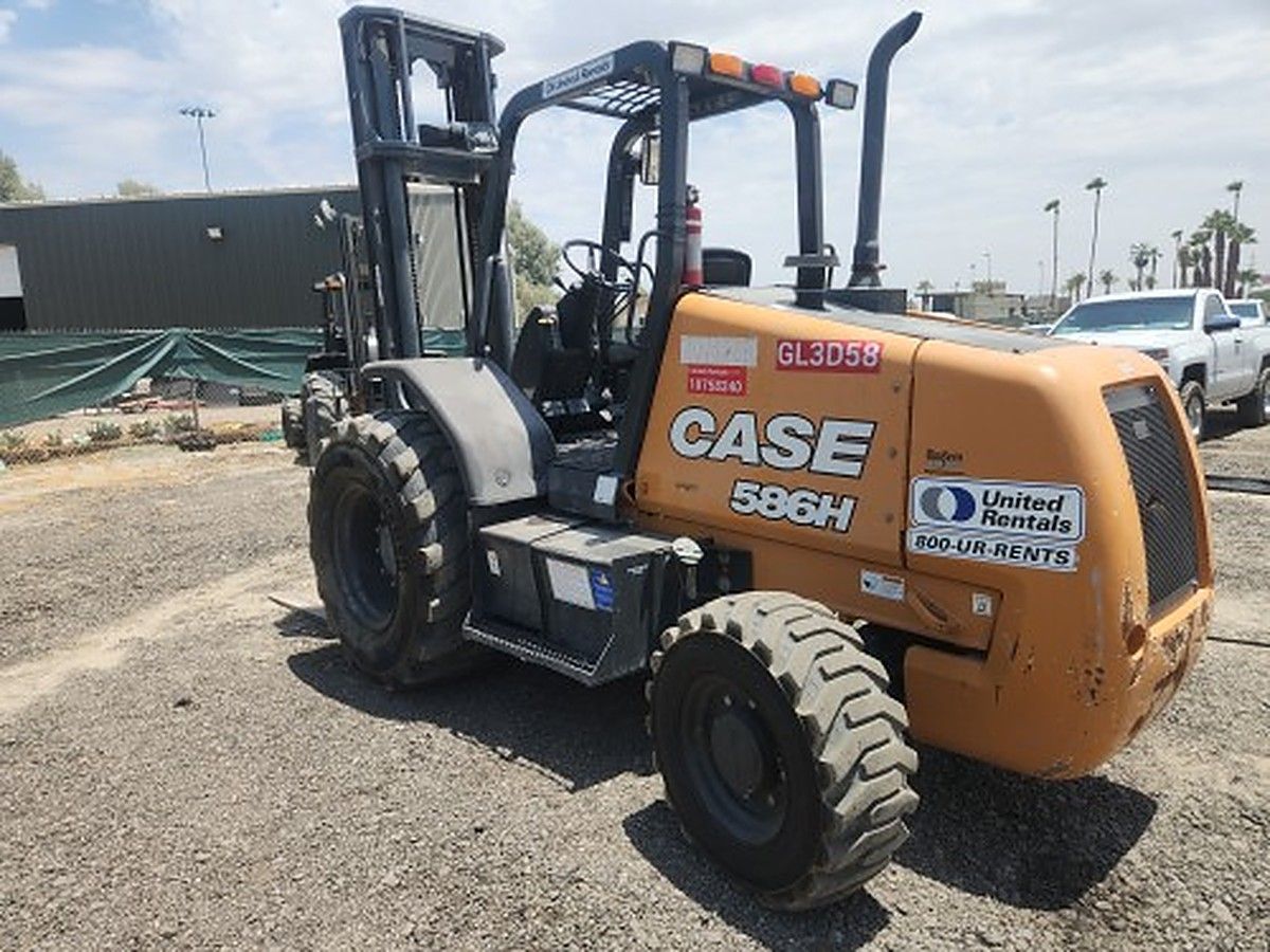 CASE 586H photo 3
