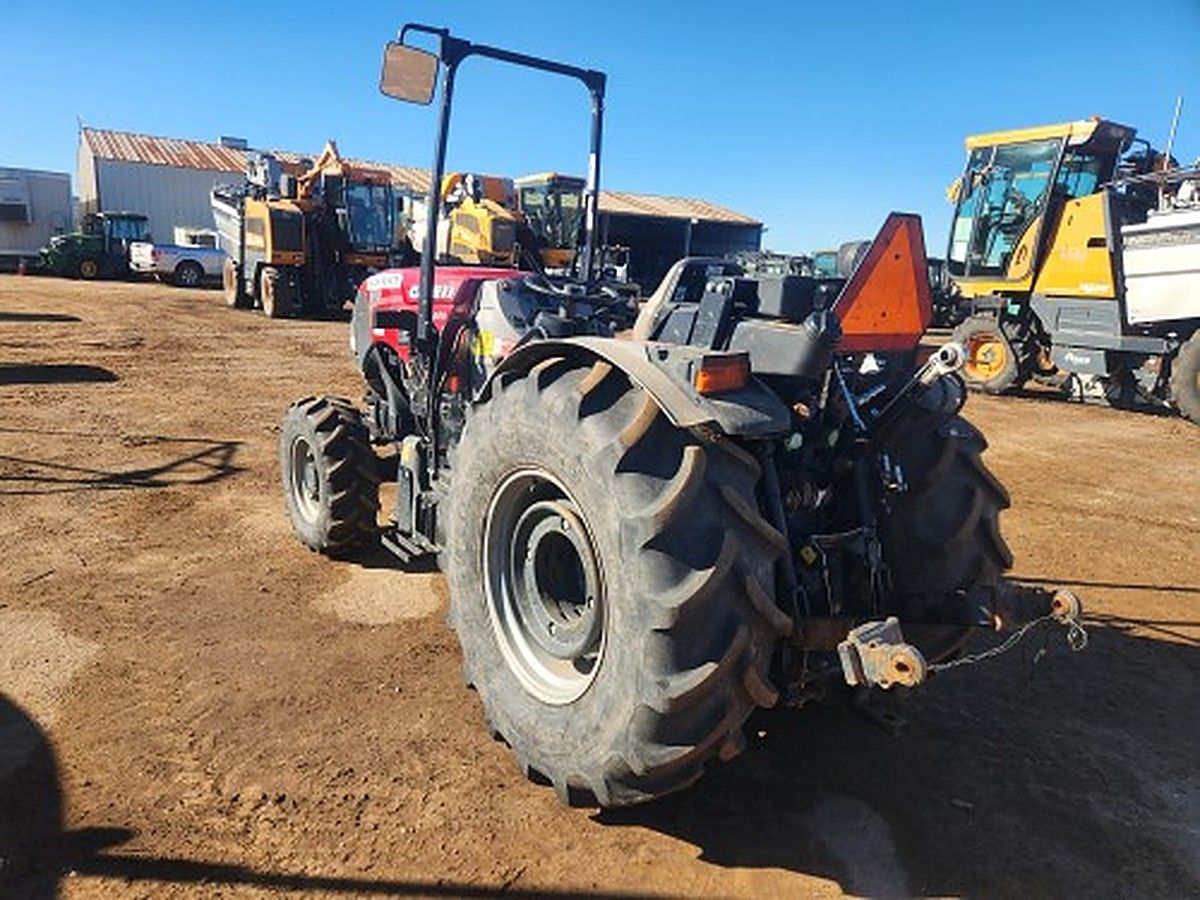 CASE FARMALL 110N photo 2