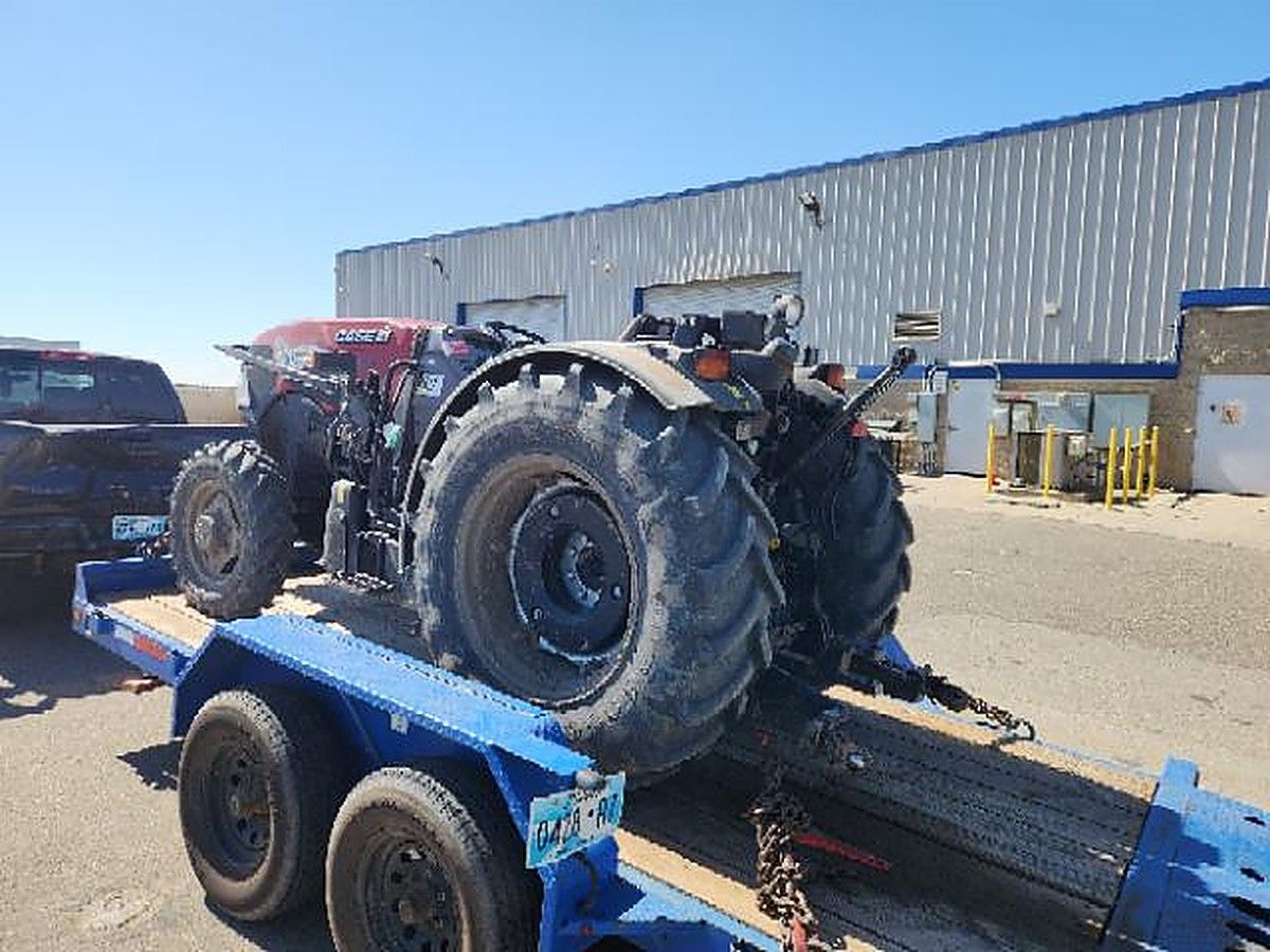 CASE FARMALL 80N photo 2