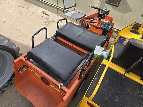 2018 COLUMBIA EX21-T-24 Industrial Electric Cart 3 Wheeled