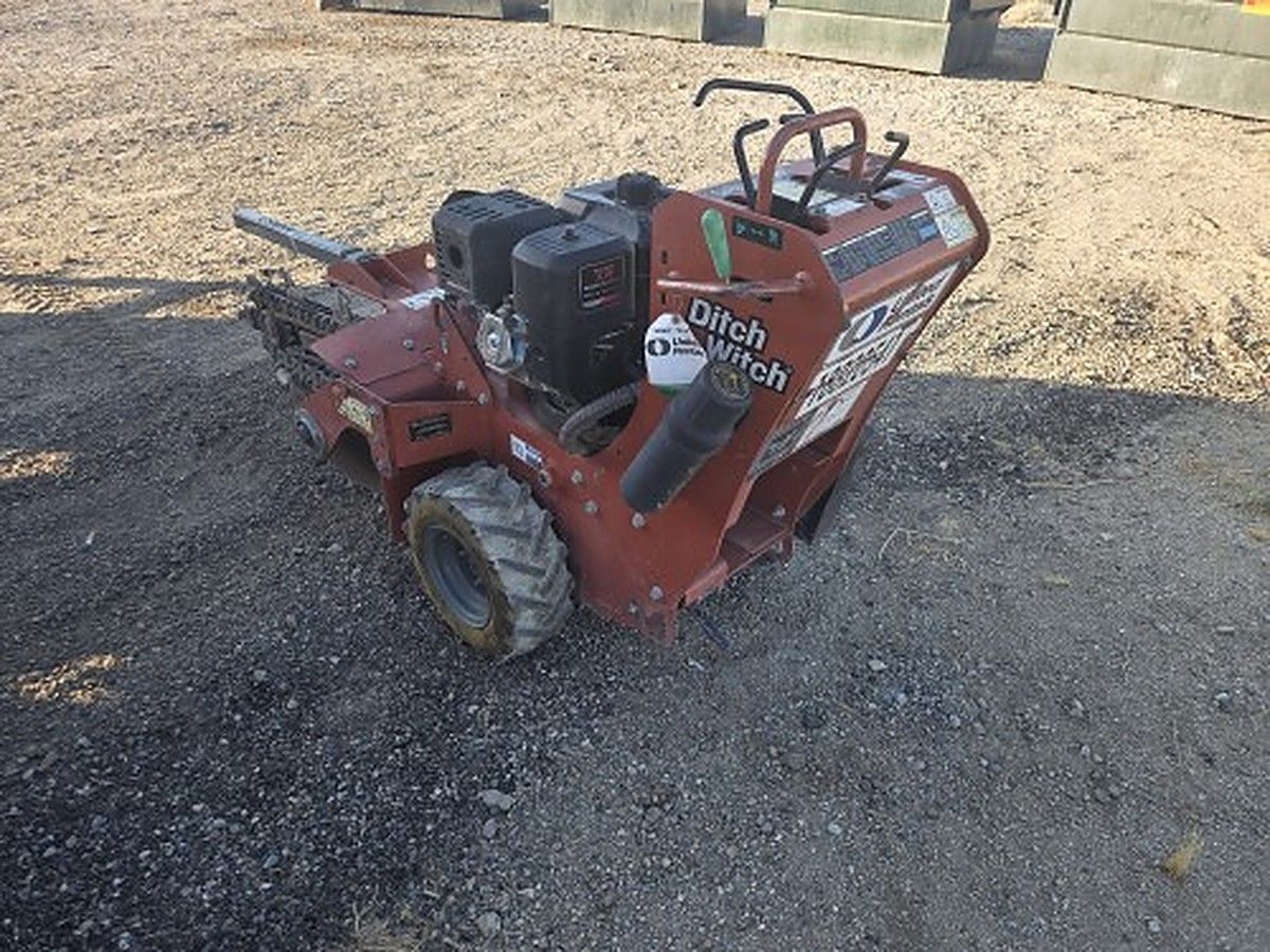 DITCHWITCH C14 photo 2