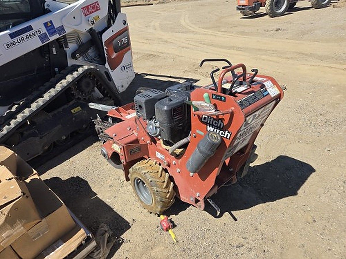 DITCHWITCH C14 photo 5