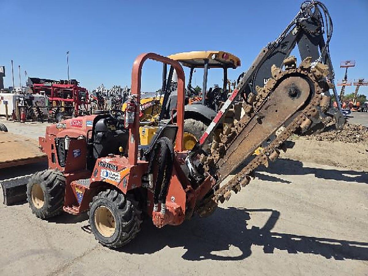 DITCHWITCH RT45 photo 3