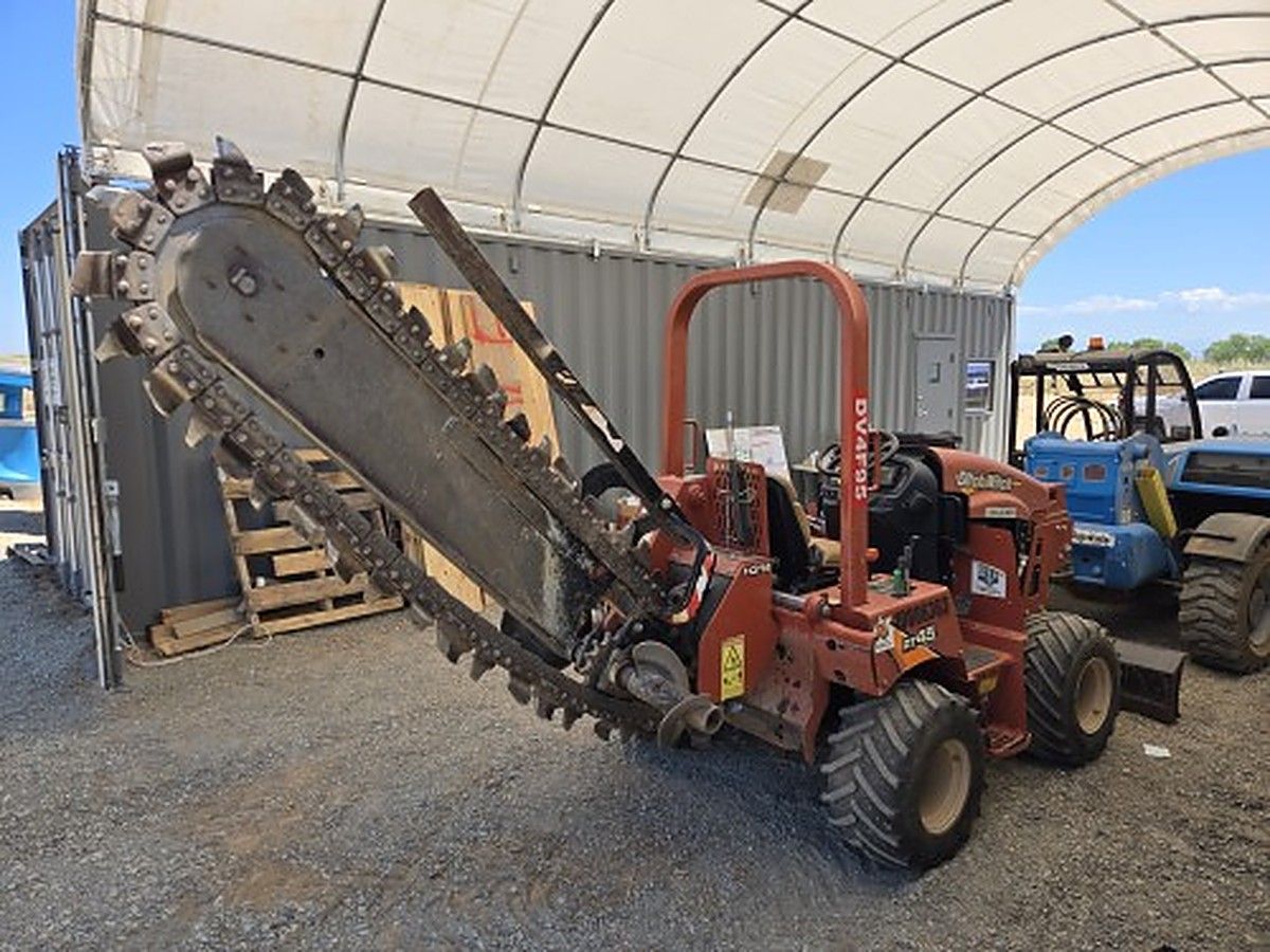 DITCHWITCH RT45 photo 2