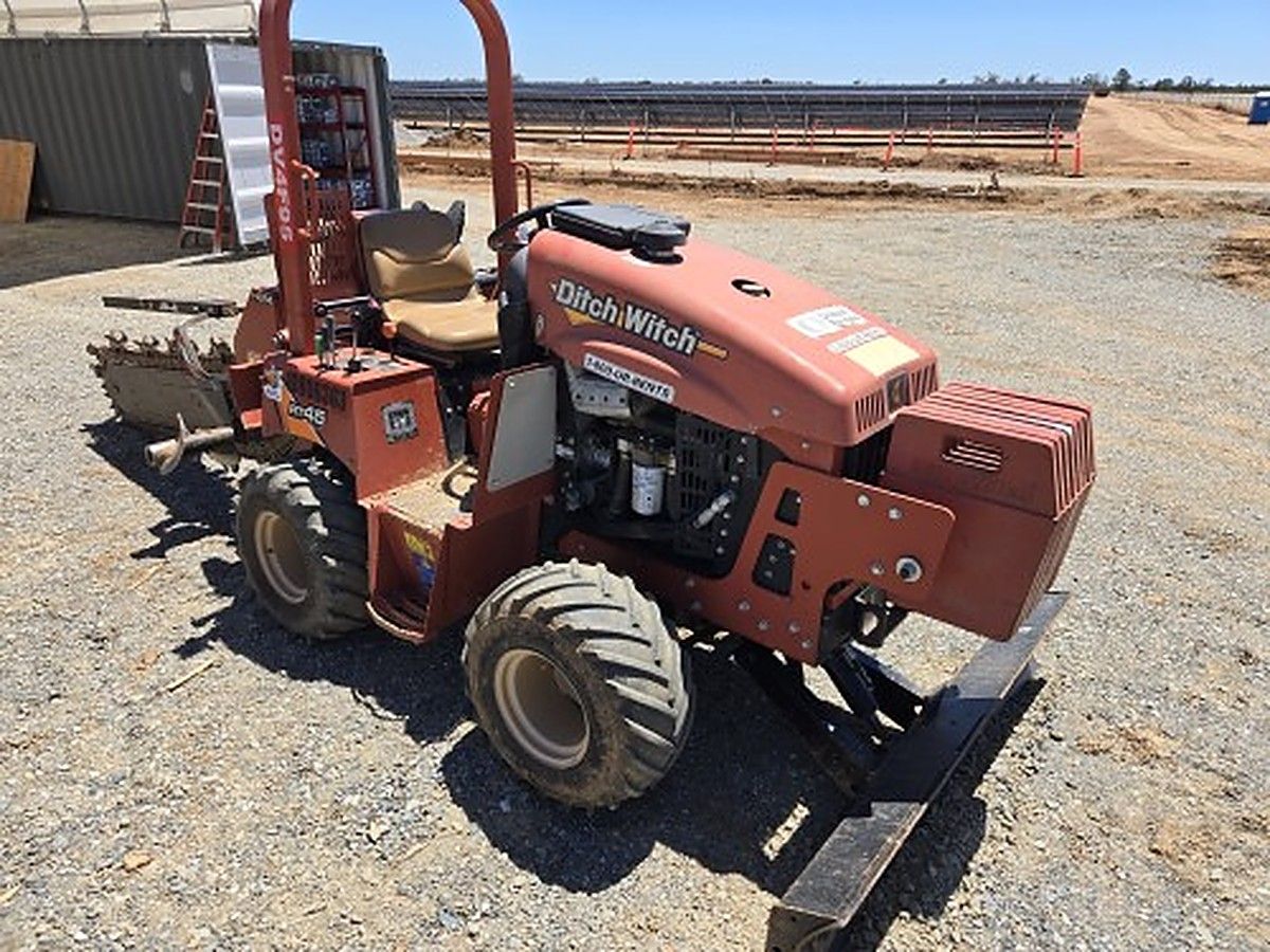 DITCHWITCH RT45 photo 6