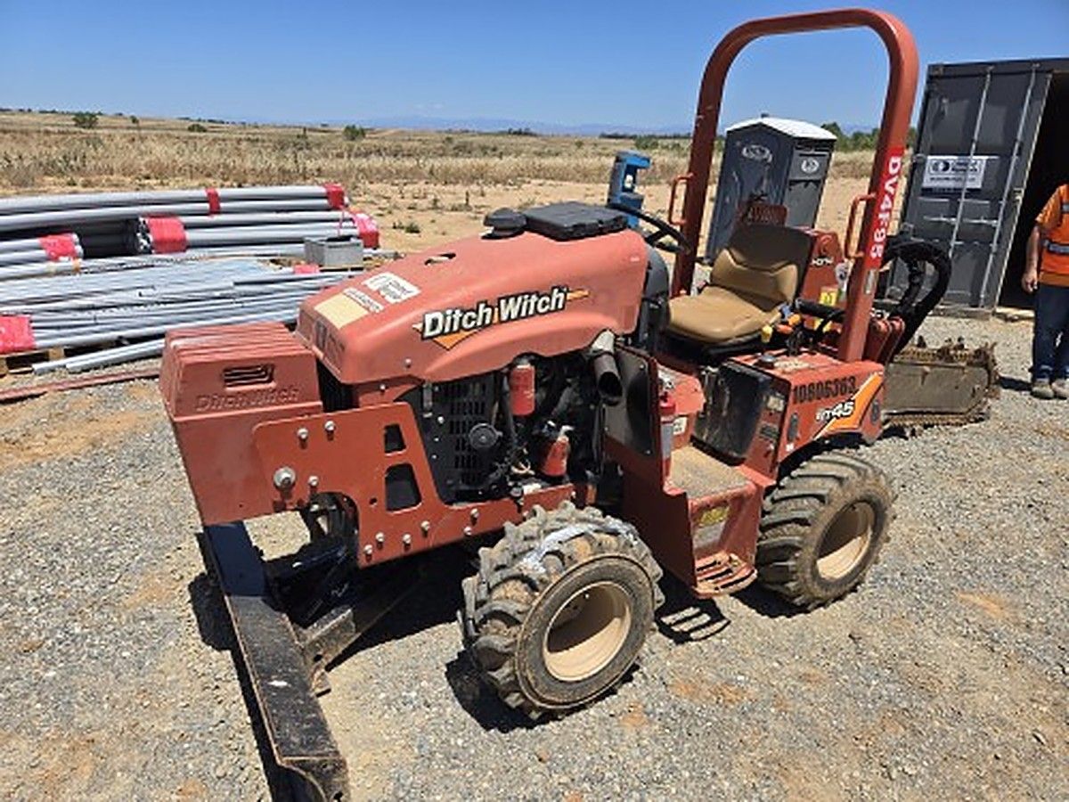 DITCHWITCH RT45 photo 8