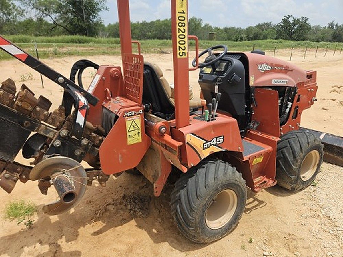 DITCHWITCH RT45 photo 8