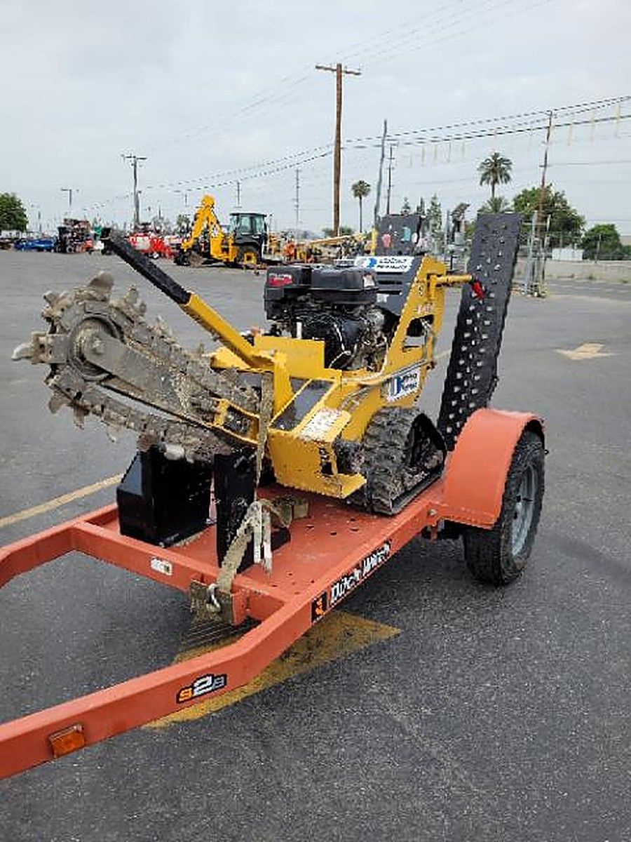 DITCHWITCH S2B photo 3