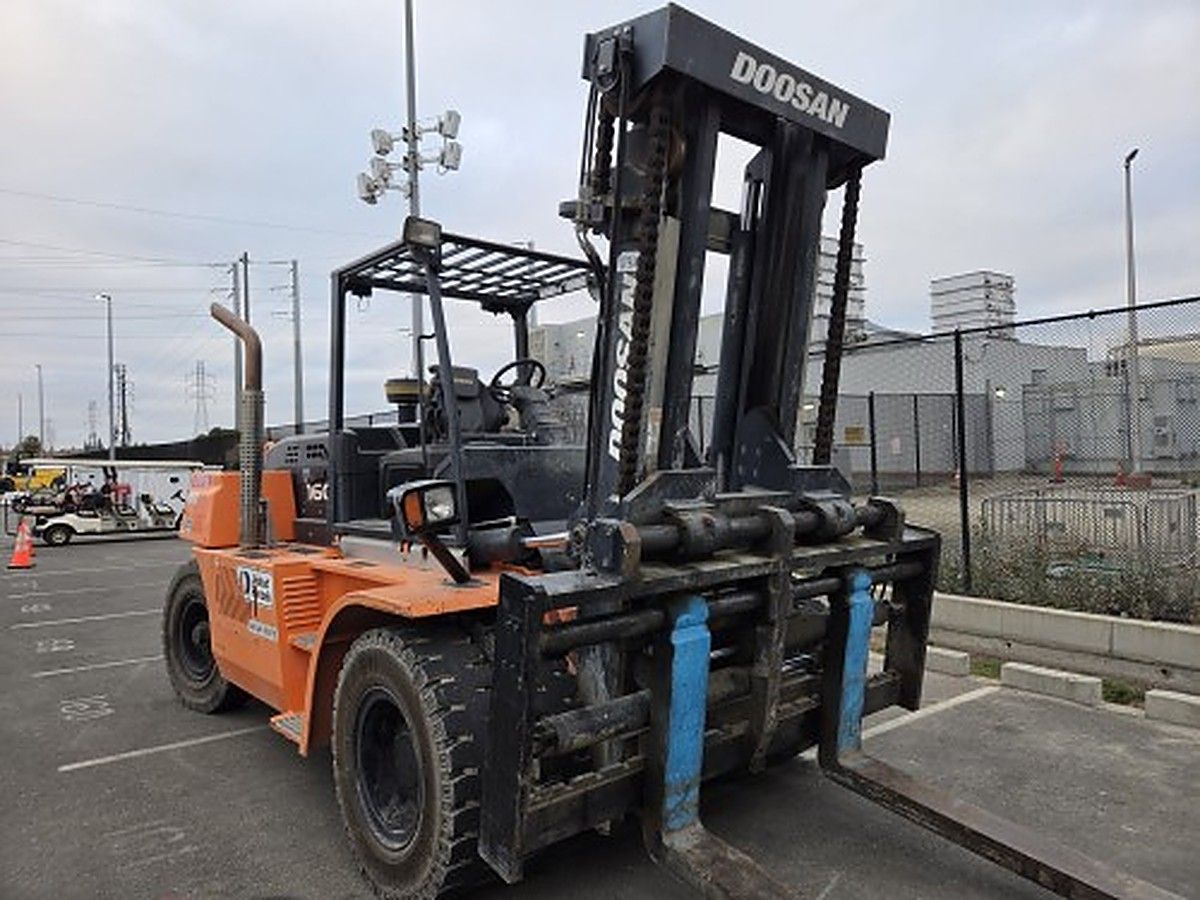 DOOSAN D160S-7 photo 2