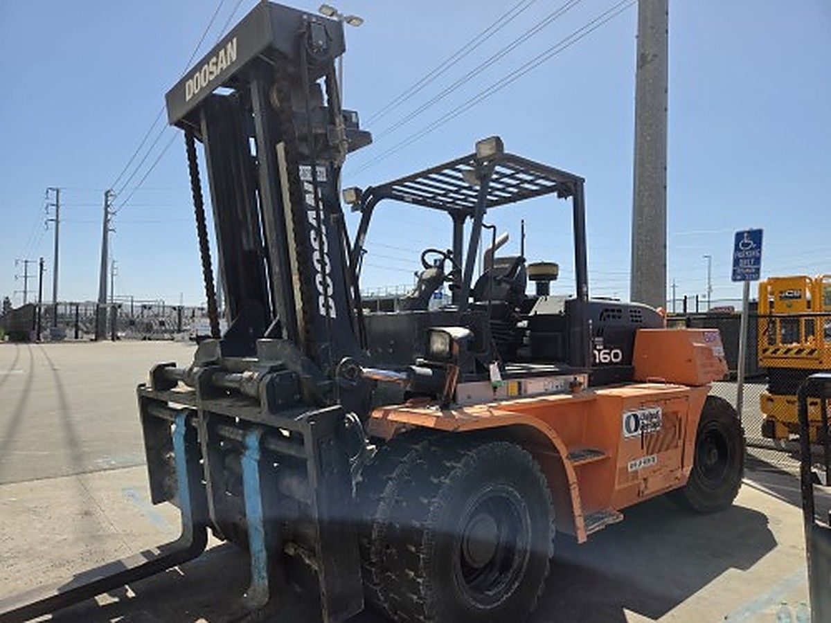 DOOSAN D160S-7 photo 7