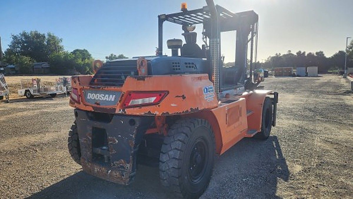 DOOSAN D160S-7 photo 2