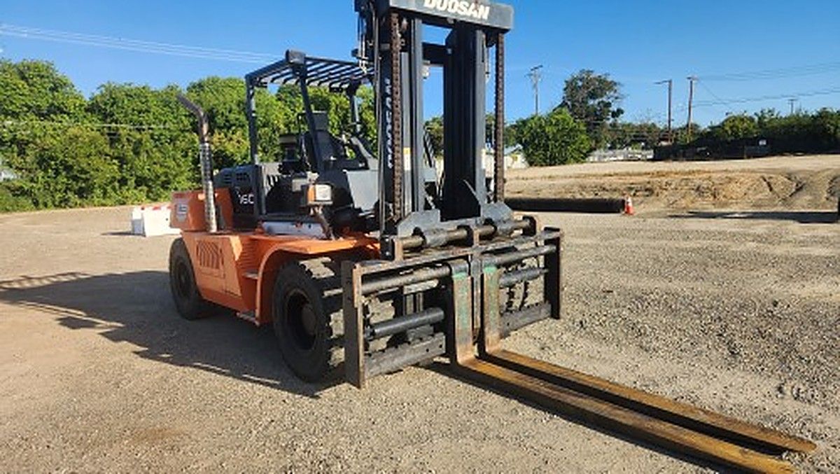 DOOSAN D160S-7 photo 7