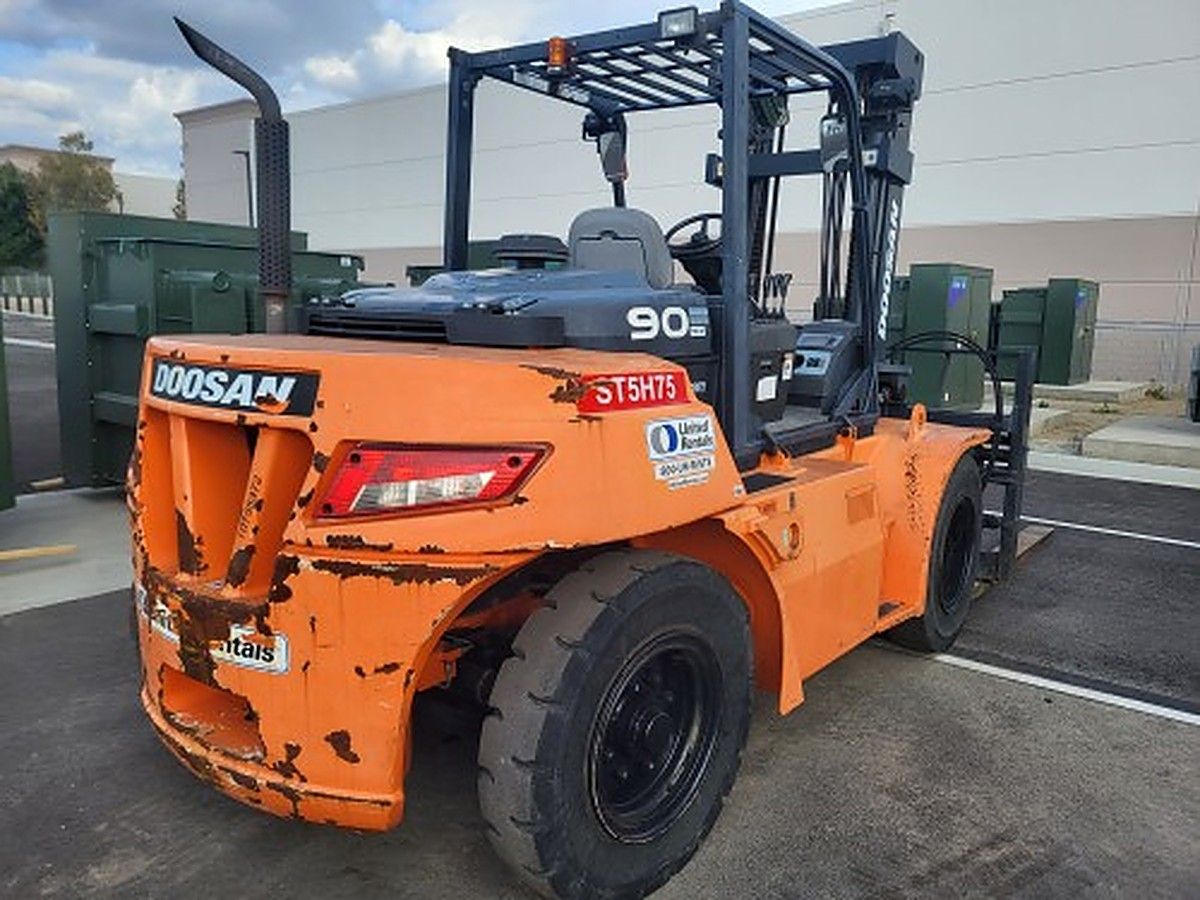 DOOSAN D90S-7 photo 6