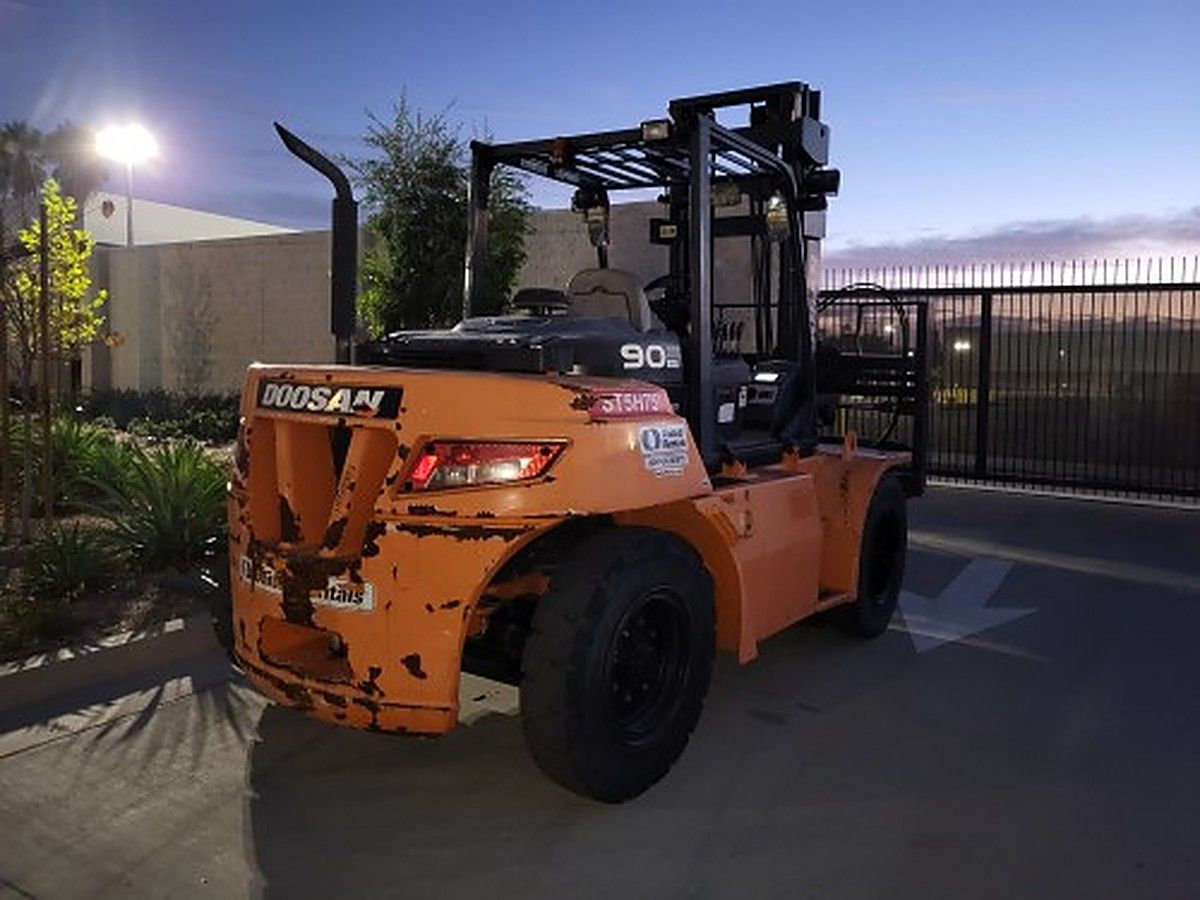 DOOSAN D90S-7 photo 7