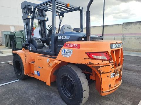 2018 DOOSAN D90S-7 Forklift Whse 20000-22499# Pneumatic