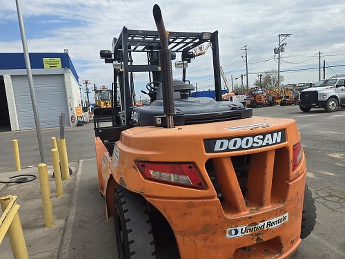 DOOSAN D90S-7 photo 2