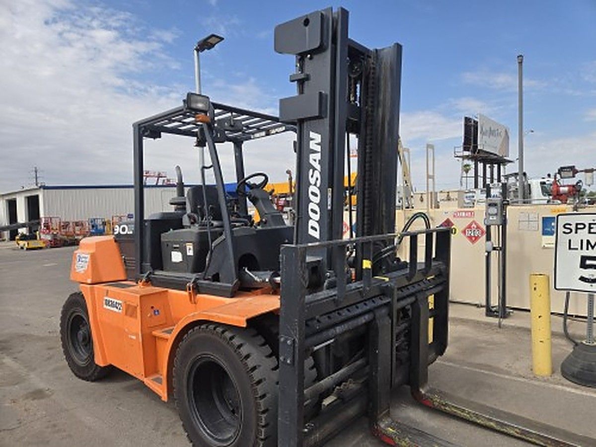 DOOSAN D90S-7 photo 7