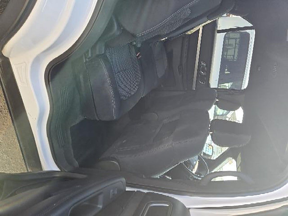 FORD EXPLORERXLTG4WD photo 2