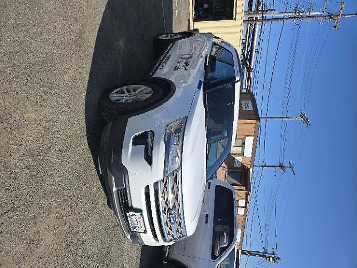 FORD EXPLORERXLTG4WD photo 4