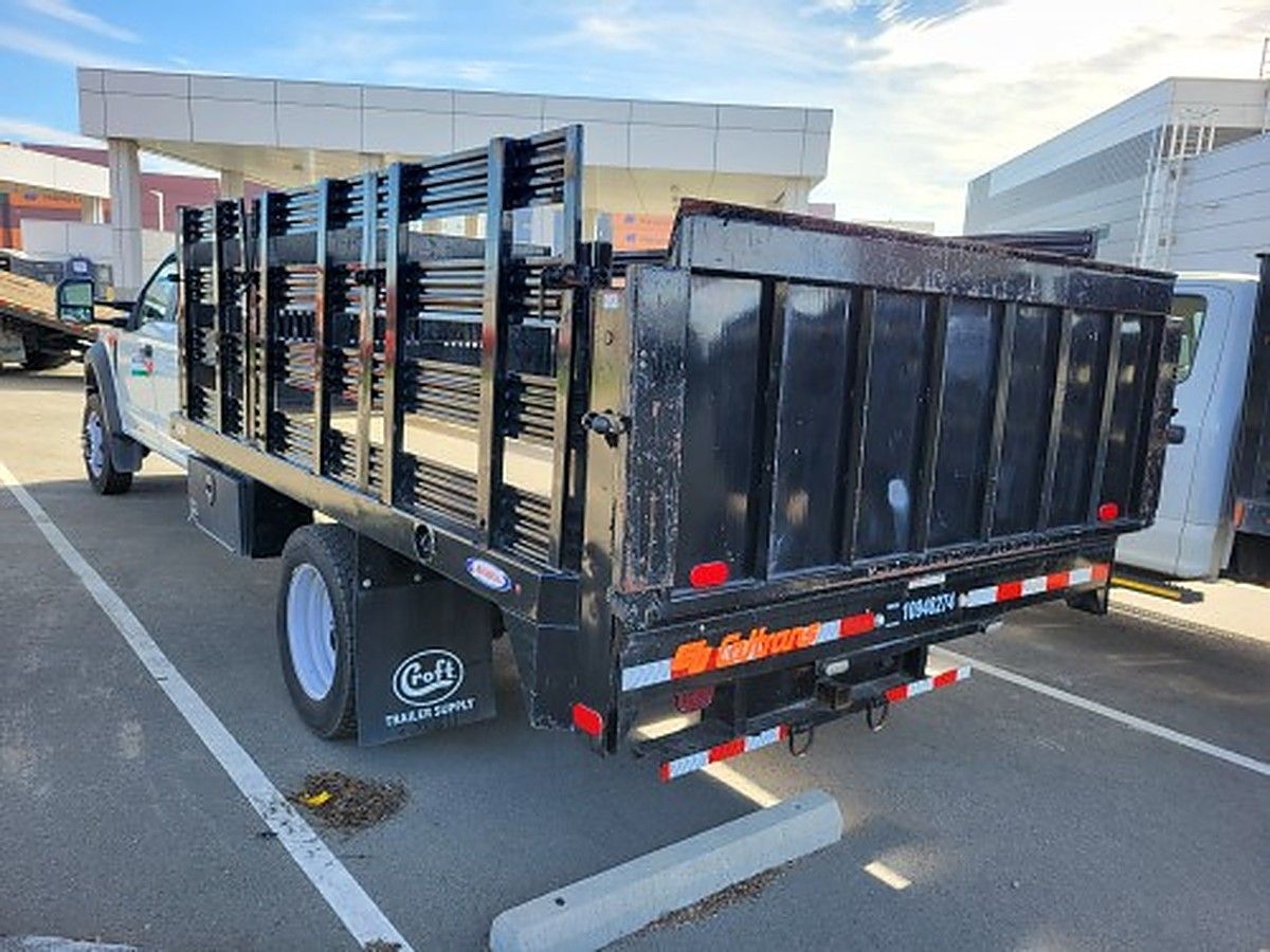 FORD F-550 photo 3