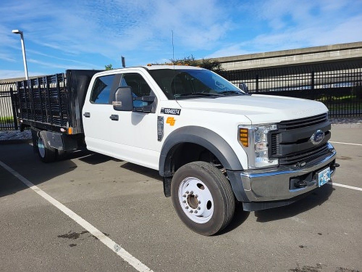 FORD F-550 photo 6