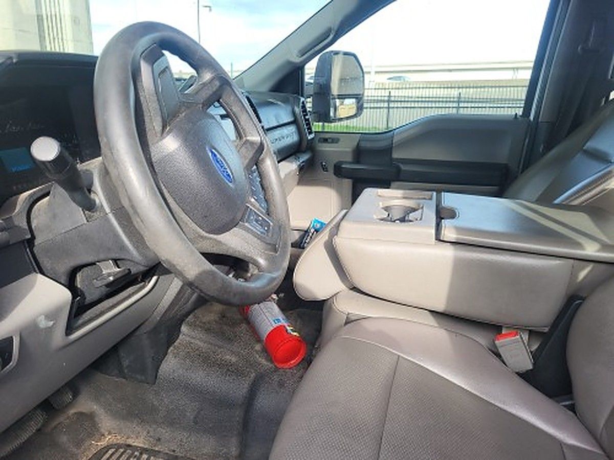 FORD F-550 photo 7