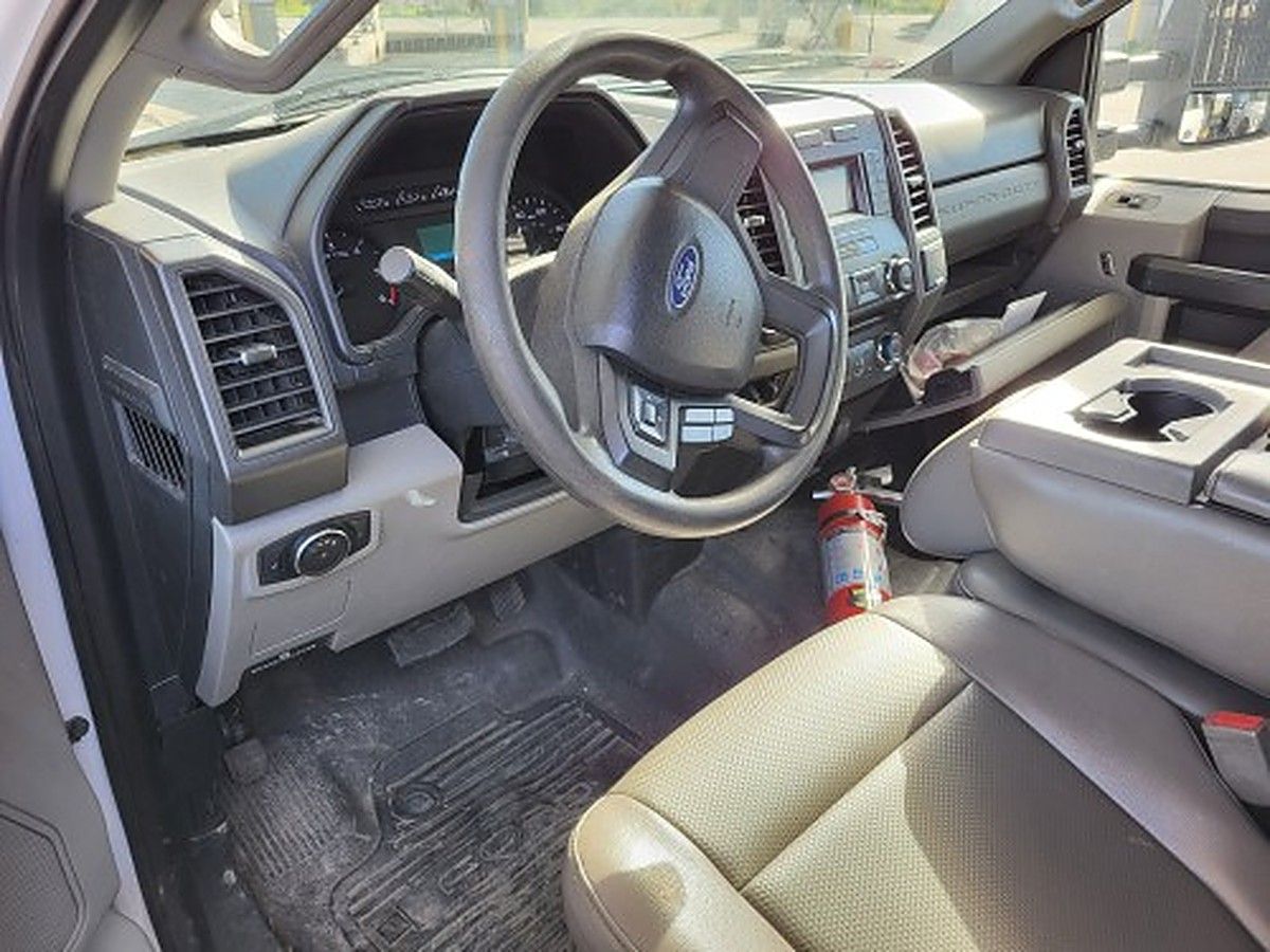 FORD F-550 photo 10