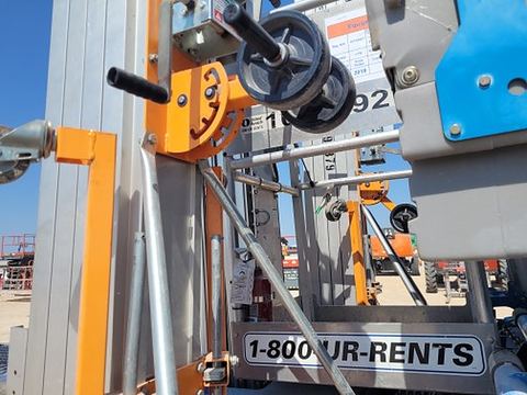 2018 GENIE AWP-30SDC Pusharound 26-35' Dc