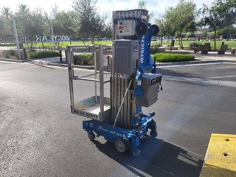 2018 GENIE AWP-30SDC Pusharound 26-35' Dc