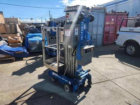 2018 GENIE AWP-30SDC Pusharound 26-35' Dc