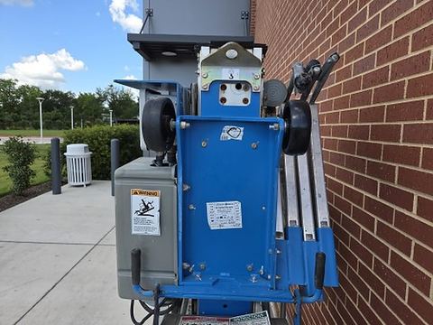 2018 GENIE AWP-30SDC Pusharound 26-35' Dc