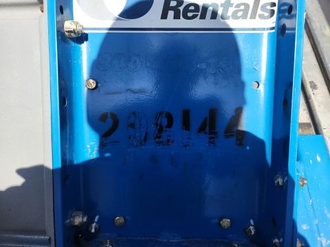 2018 GENIE AWP-30SDC Pusharound 26-35' Dc