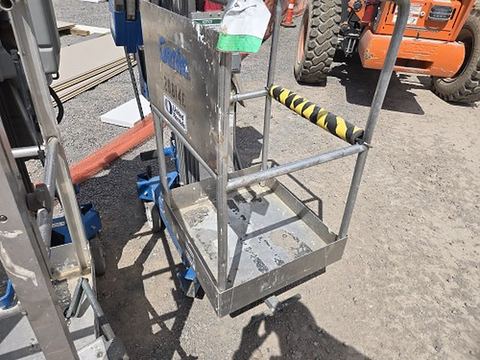2018 GENIE AWP-30SDC Pusharound 26-35' Dc