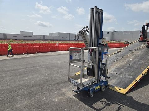 2018 GENIE AWP-40SDC Pusharound 36-48' Dc