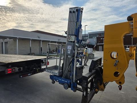 2018 GENIE AWP-40SDC Pusharound 36-48' Dc