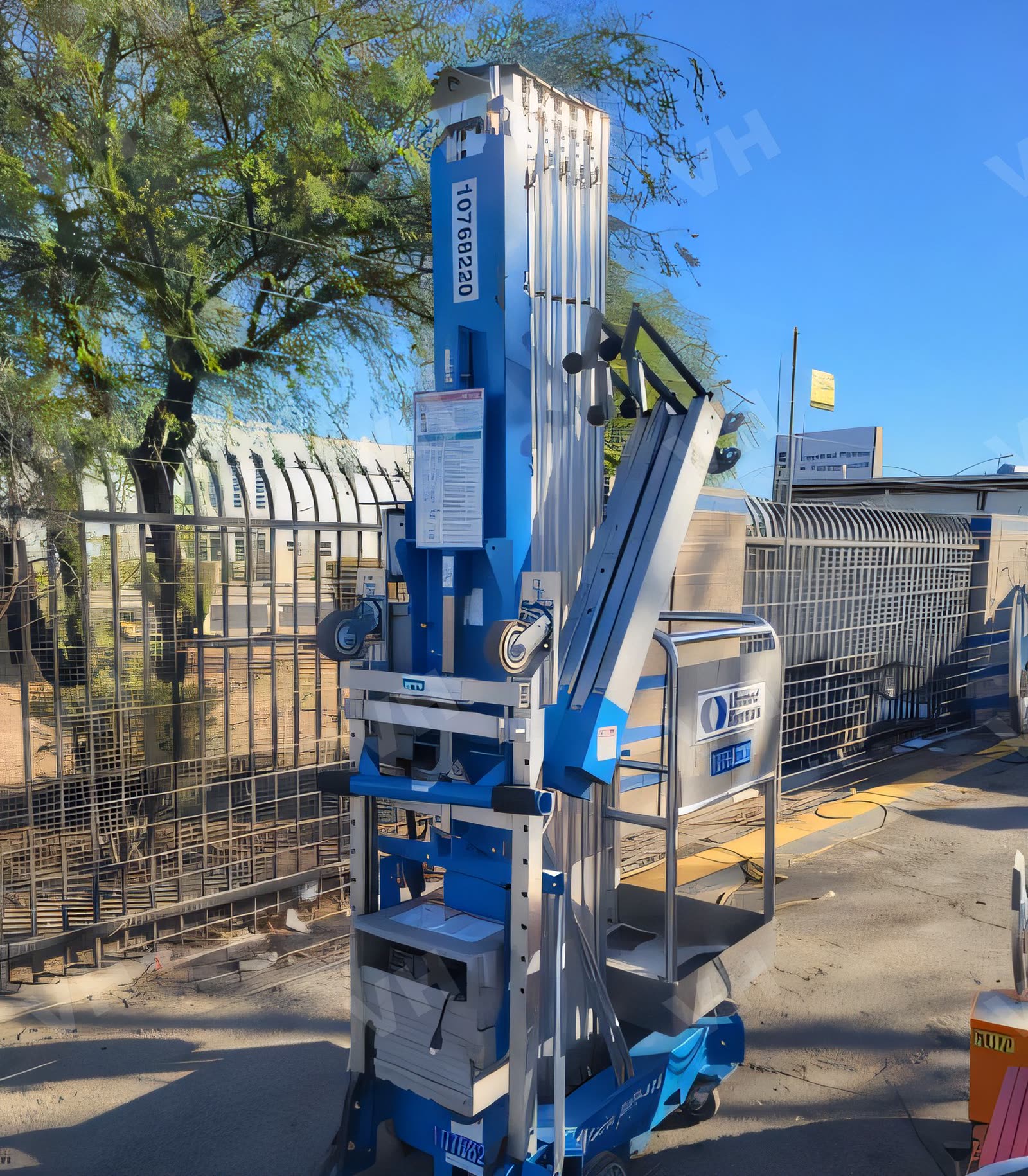 2018 Genie AWP-40SDC PUSHAROUND 36-48' DC photo 3