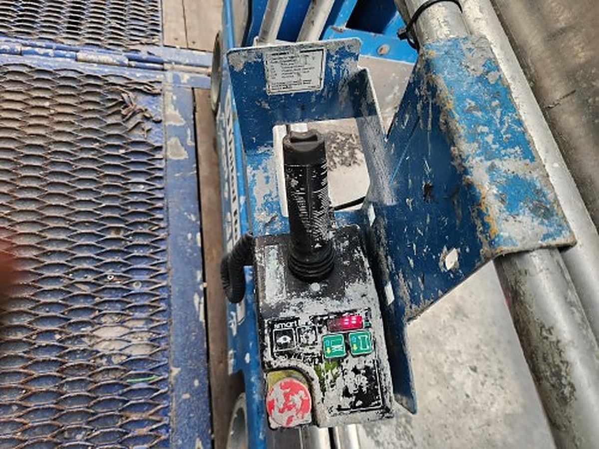 GENIE GR-12 photo 4