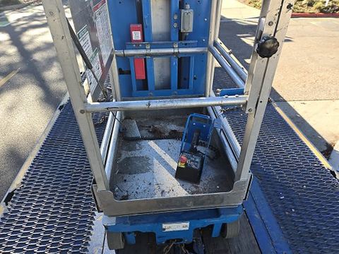 2018 GENIE GR-12 Vertical Lift 12' Elec Self Propelled