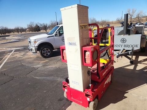 2018 GENIE GR-20 Vertical Lift 18-20' Elec Self Propelled
