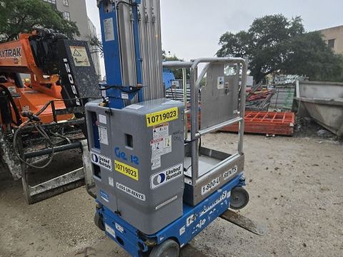 2018 GENIE GR-20 Vertical Lift 18-20' Elec Self Propelled