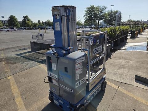 2018 GENIE GR-20 Vertical Lift 18-20' Elec Self Propelled