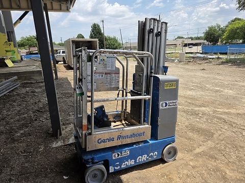 2018 GENIE GR-20 Vertical Lift 18-20' Elec Self Propelled