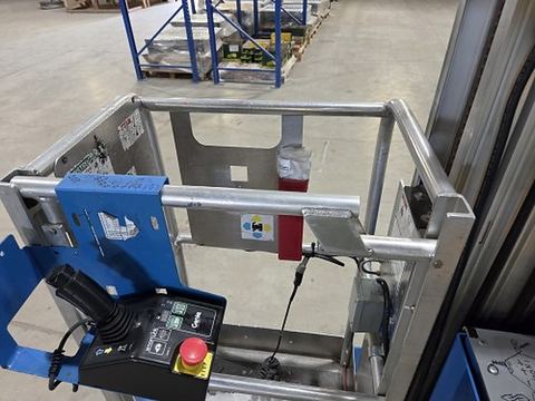 2018 GENIE GR-20 Vertical Lift 18-20' Elec Self Propelled