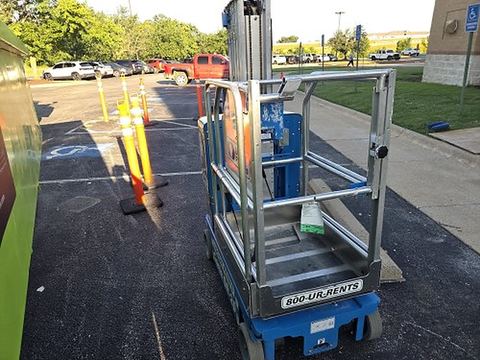 2018 GENIE GR-20 Vertical Lift 18-20' Elec Self Propelled