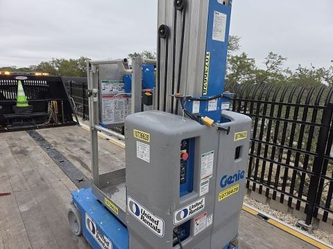 2018 GENIE GR-20 Vertical Lift 18-20' Elec Self Propelled